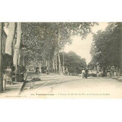carte postale ancienne 77 FONTAINEBLEAU. Avenue du Chemin de Fer et descente de la Gare
