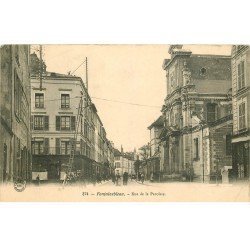 carte postale ancienne 77 FONTAINEBLEAU. Rue de la Paroisse 1905