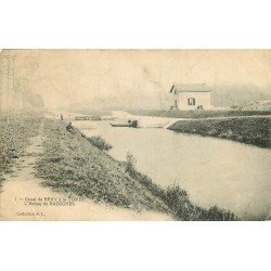 carte postale ancienne 77 BRAY A LA TOMBE. Canal et Ecluse de Bazoches 1904