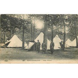 carte postale ancienne 77 FONTAINEBLEAU. Camp d'Avon 1911. Militaires et Campement