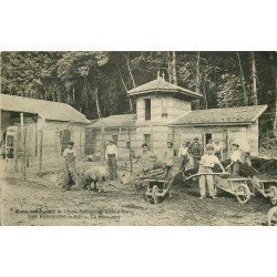 77 CHAMPAGNE-SUR-SEINE. Les Pressoirs du Roi. La Basse-Cour 1922 enfants à la Ferme