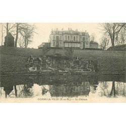 carte postale ancienne 77 COMBS-LA-VILLE. Le Château avec Pêcheur