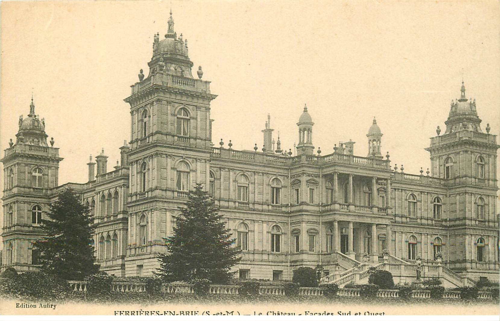 carte postale ancienne 77 FERRIERES-EN-BRIE. Le Château 1915
