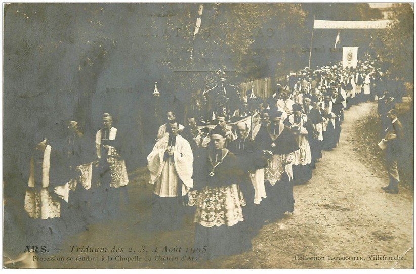 carte postale ancienne 01 Ars. Procession vers Chapelle du Château 1905. Triduum