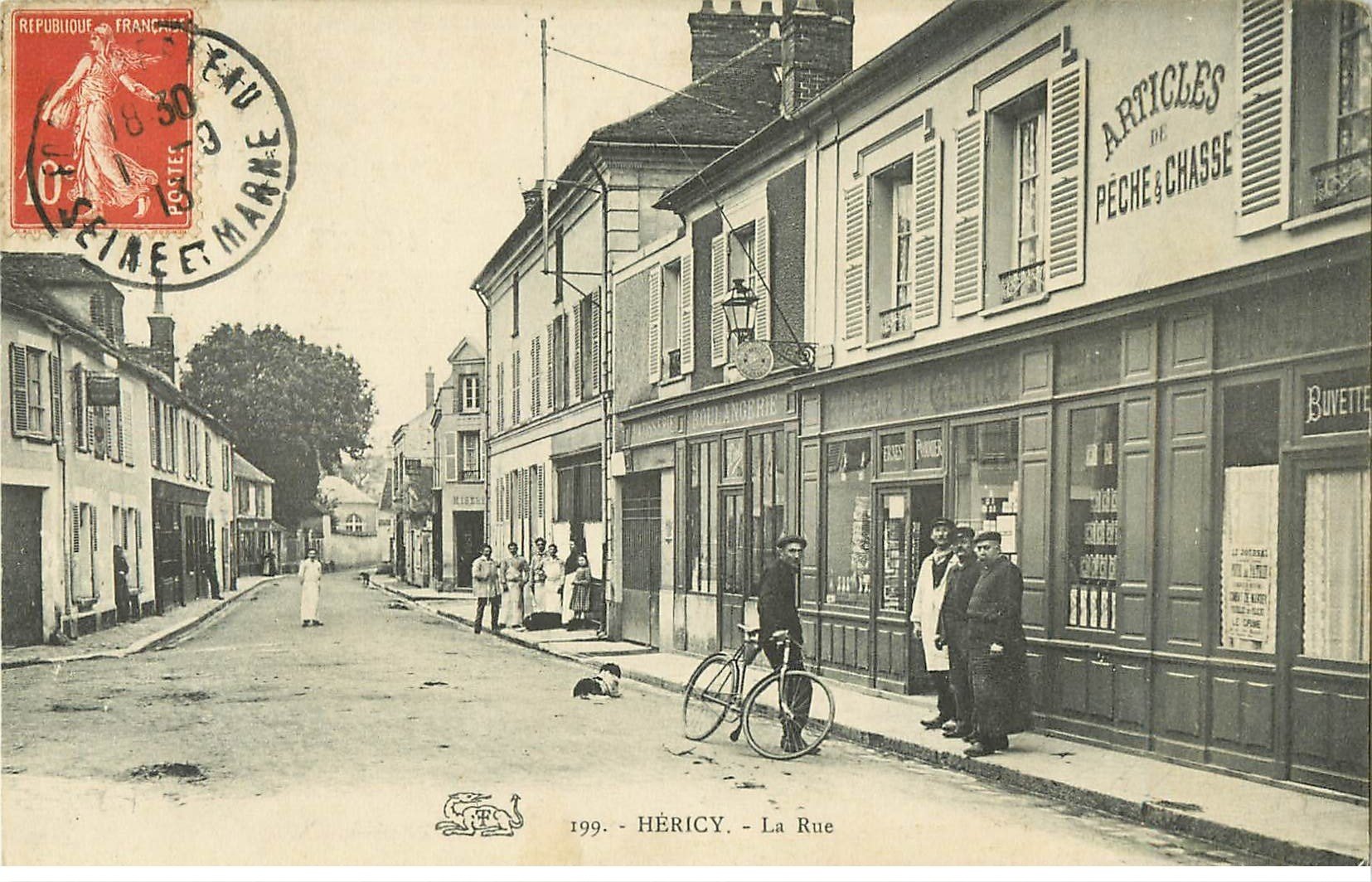 carte postale ancienne 77 HERICY. La Rue 1913. Epicerie Pommier, Buvette Boulangerie Pâtisserie