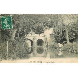 carte postale ancienne 77 LIZY-SUR-OURCQ. Pont du Filoir avec Lavandière 1910