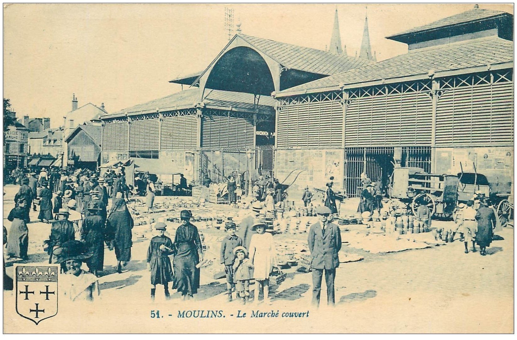 carte postale ancienne 03 MOULINS. Le Marché couvert 1924