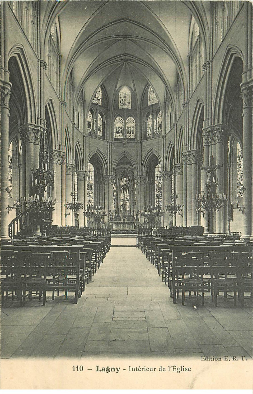 carte postale ancienne 77 LAGNY SUR MARNE. Intérieur de l'Eglise