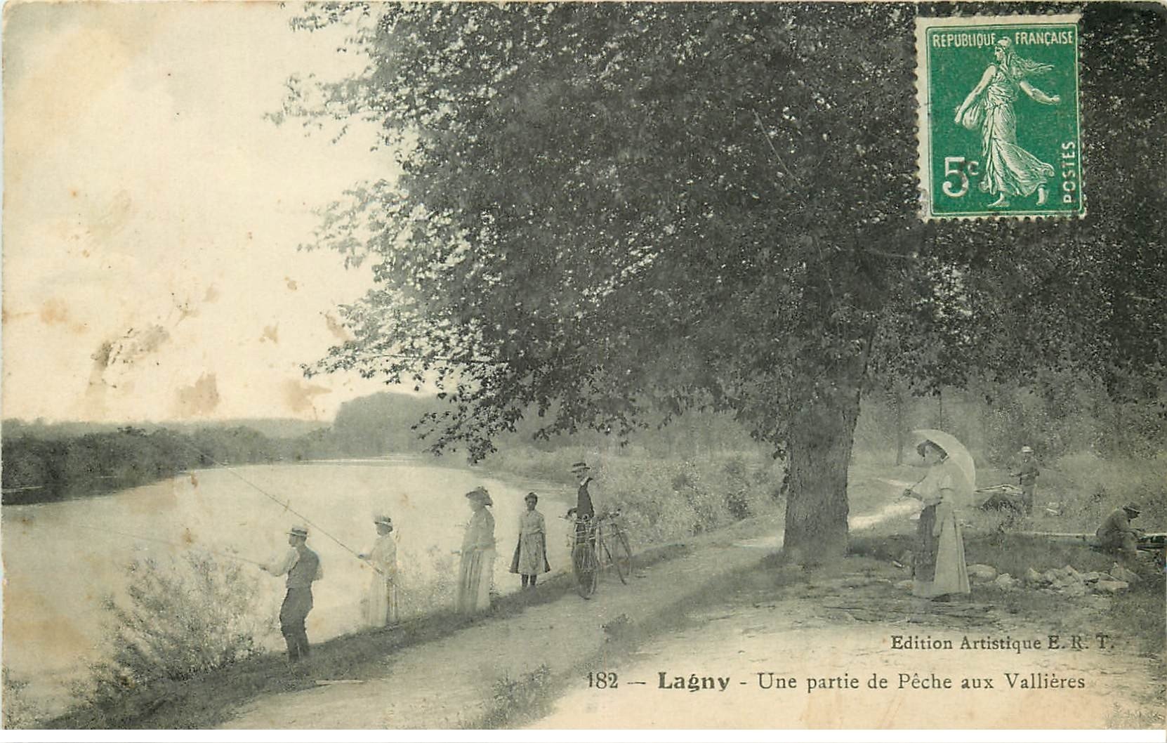 carte postale ancienne 77 LAGNY SUR MARNE. Une Partie de Pêche aux Vallières