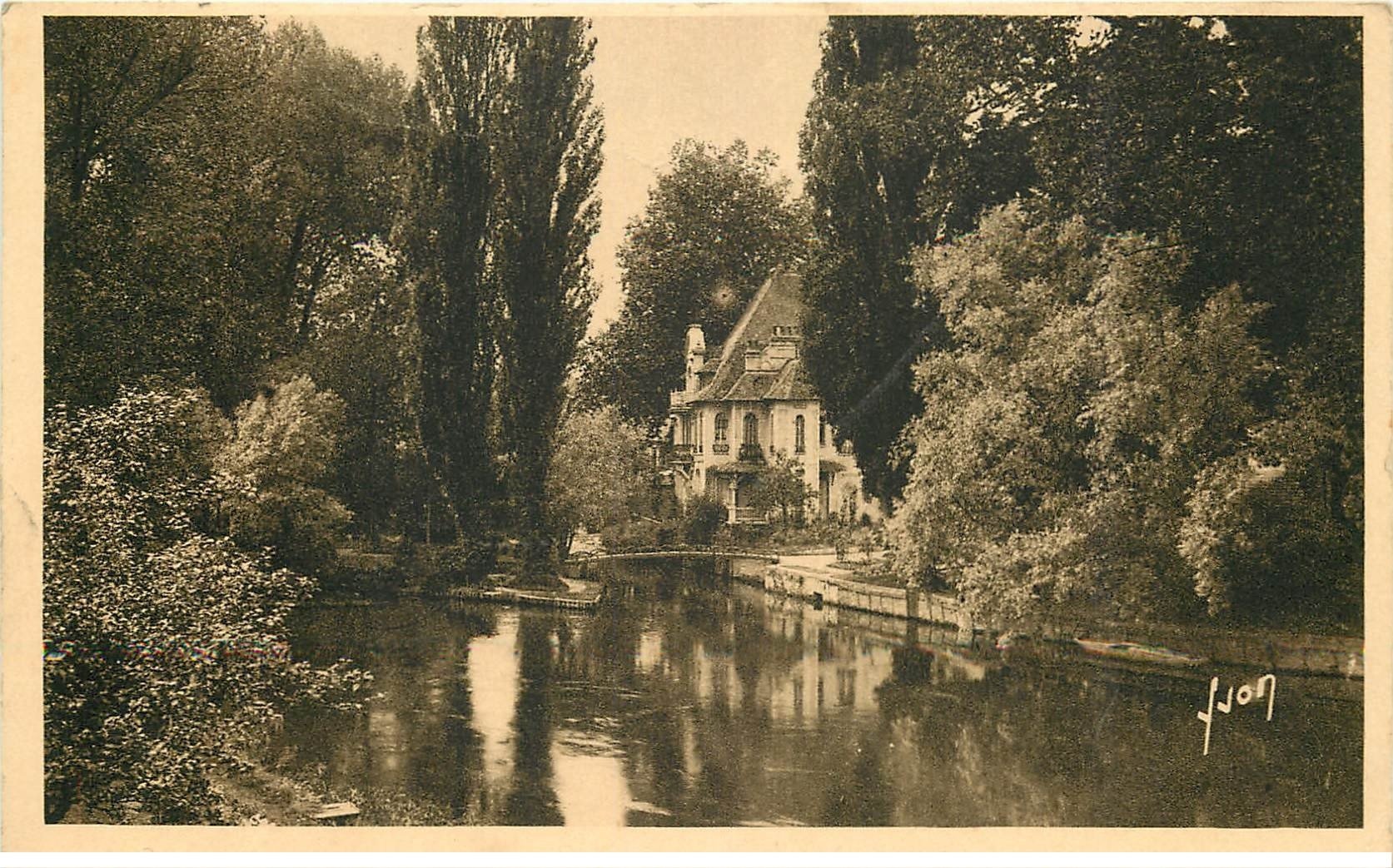 carte postale ancienne 77 MONTIGNY. Les Bords du Loing 1942