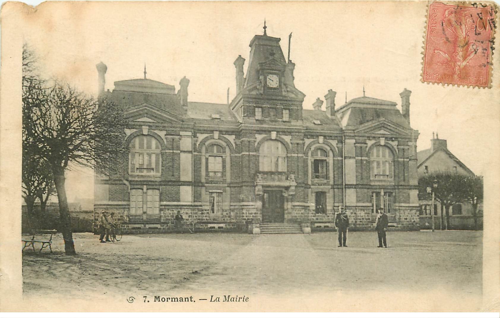 carte postale ancienne 77 MORMANT. La Mairie 1904. Manque petit morceau bord