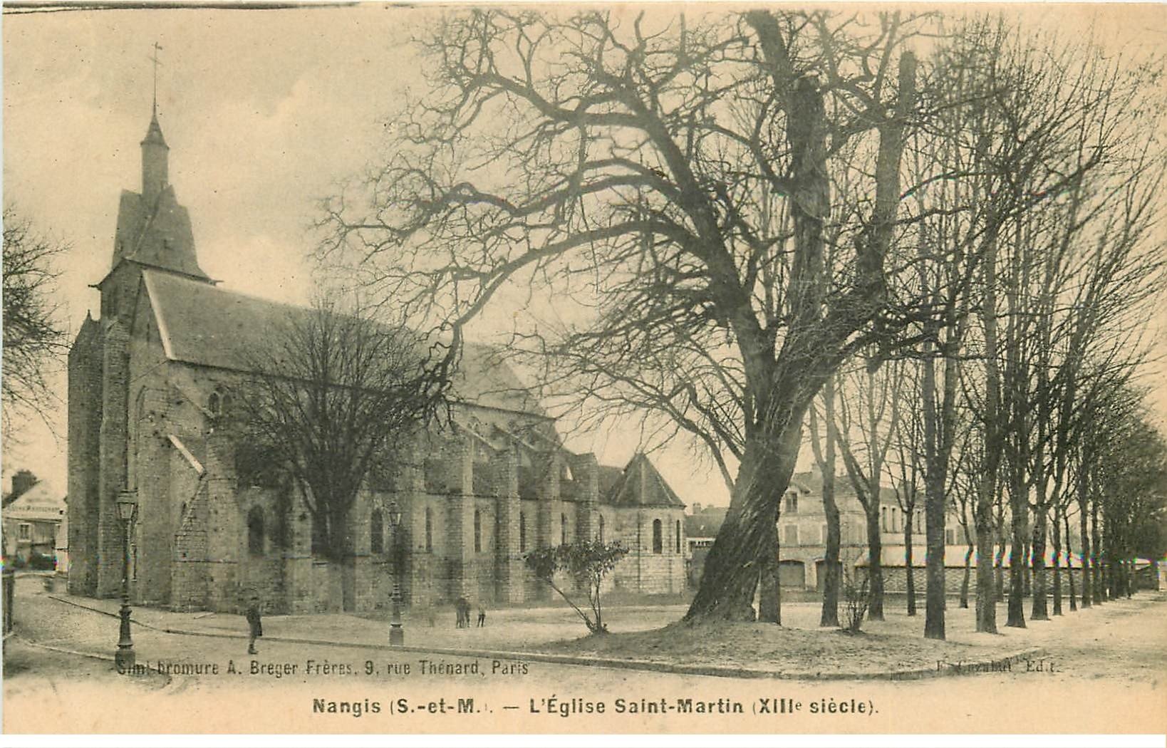 carte postale ancienne 77 NANGIS. Eglise Saint-Martin. Tampon Boulangerie de Campagne Militaire 1915