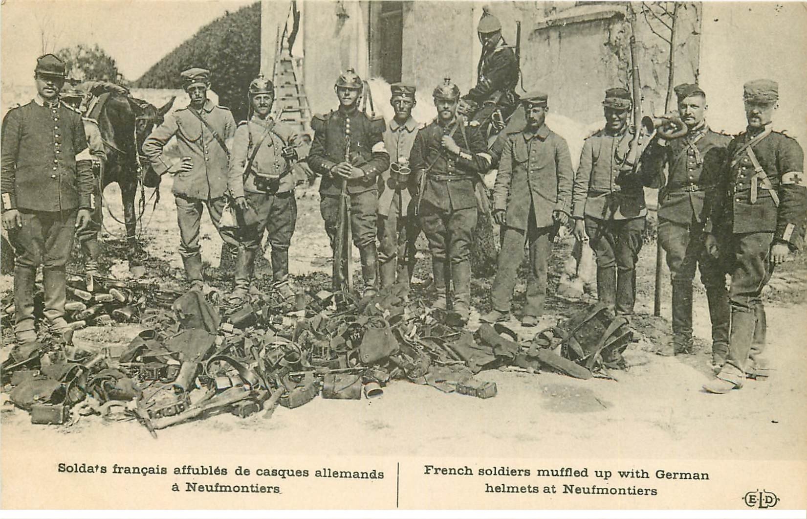 carte postale ancienne 77 NEUFMONTIERS. Soldats Français avec casques allemands Guerre 1914-18