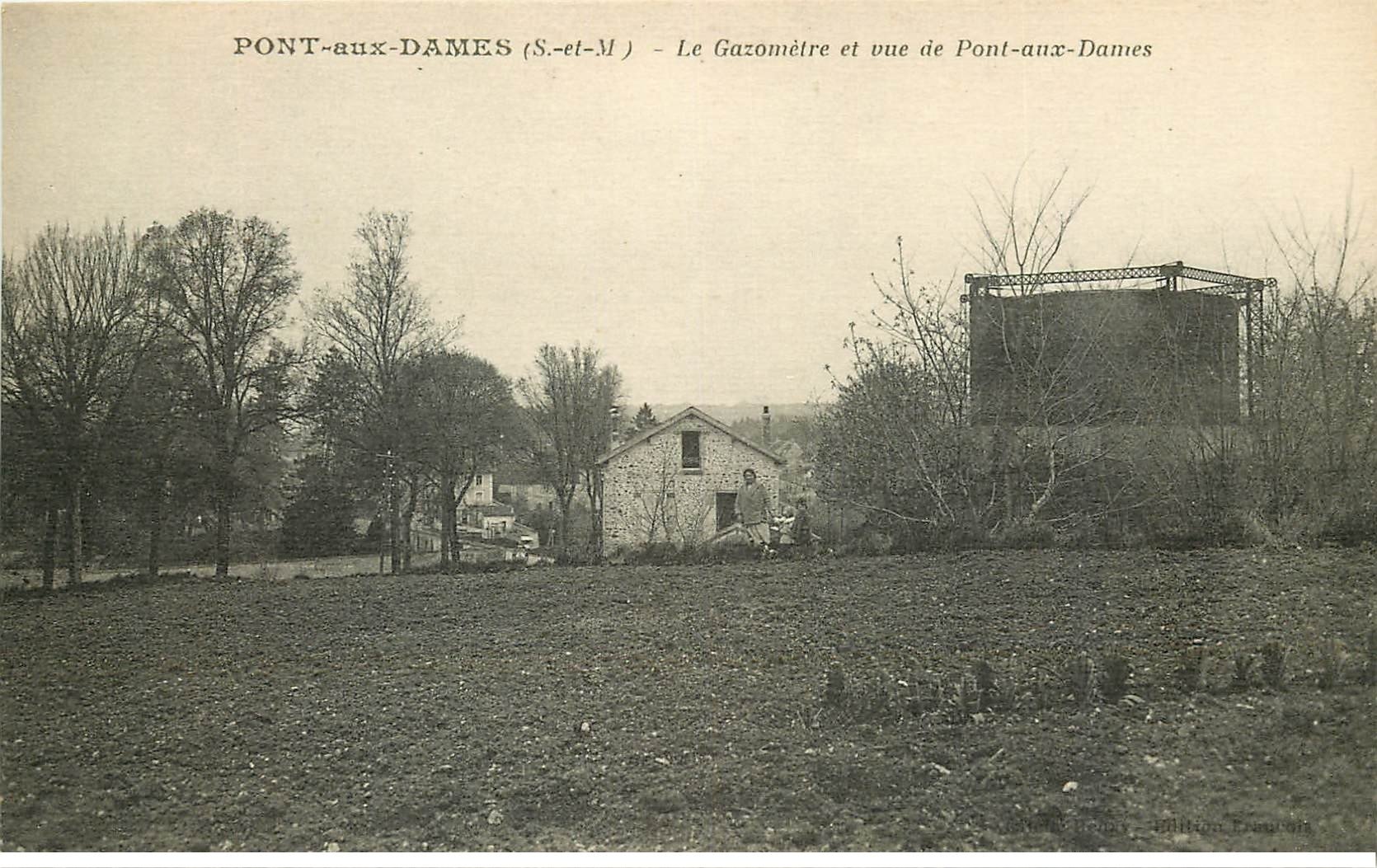 carte postale ancienne 77 PONT-AUX-DAMES. Le Gazomètre animation