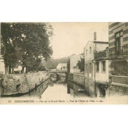 carte postale ancienne 77 COULOMMIERS. Pont Hôtel de Ville 1918
