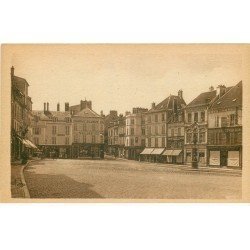 carte postale ancienne 77 COULOMMIERS. Place du Marché. Grands Economats Français