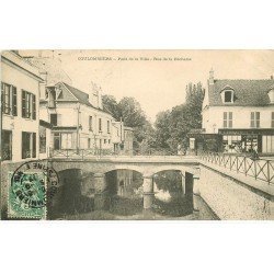 carte postale ancienne 77 COULOMMIERS. Pont de la Ville rue de la Pêcherie 1907