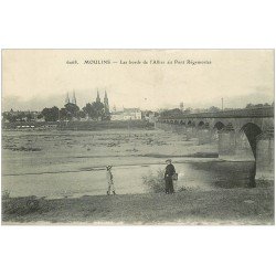 carte postale ancienne 03 MOULINS. Pont Régemortes et bords de l'Allier