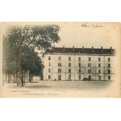 carte postale ancienne 77 FONTAINEBLEAU. La Caserne vers 1900