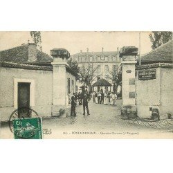 carte postale ancienne 77 FONTAINEBLEAU. Quartier Chataux 7° Dragons 1910