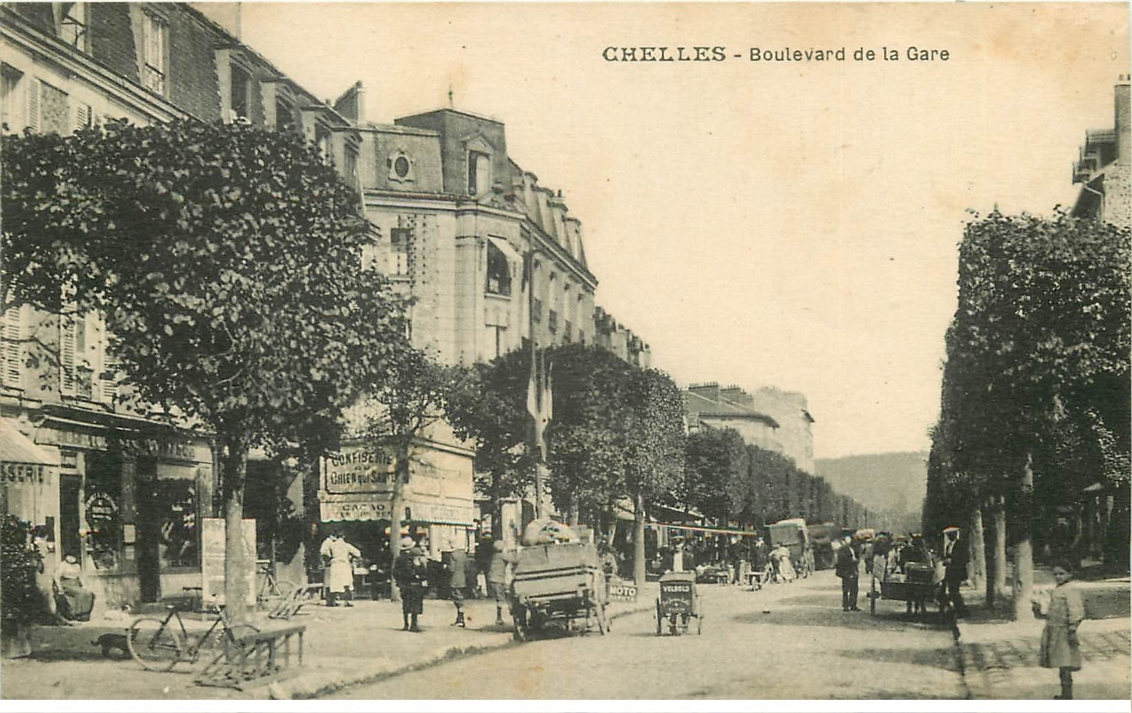 carte postale ancienne 77 CHELLES. Boulevard de la Gare 1927 Confiserie Chien qui Saute