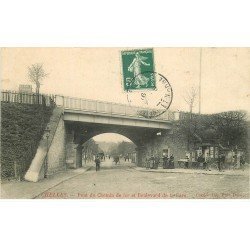 carte postale ancienne 77 CHELLES. Pont du Chemin de Fer Boulevard de la Gare. Kiosque Journaux et Cartes postales