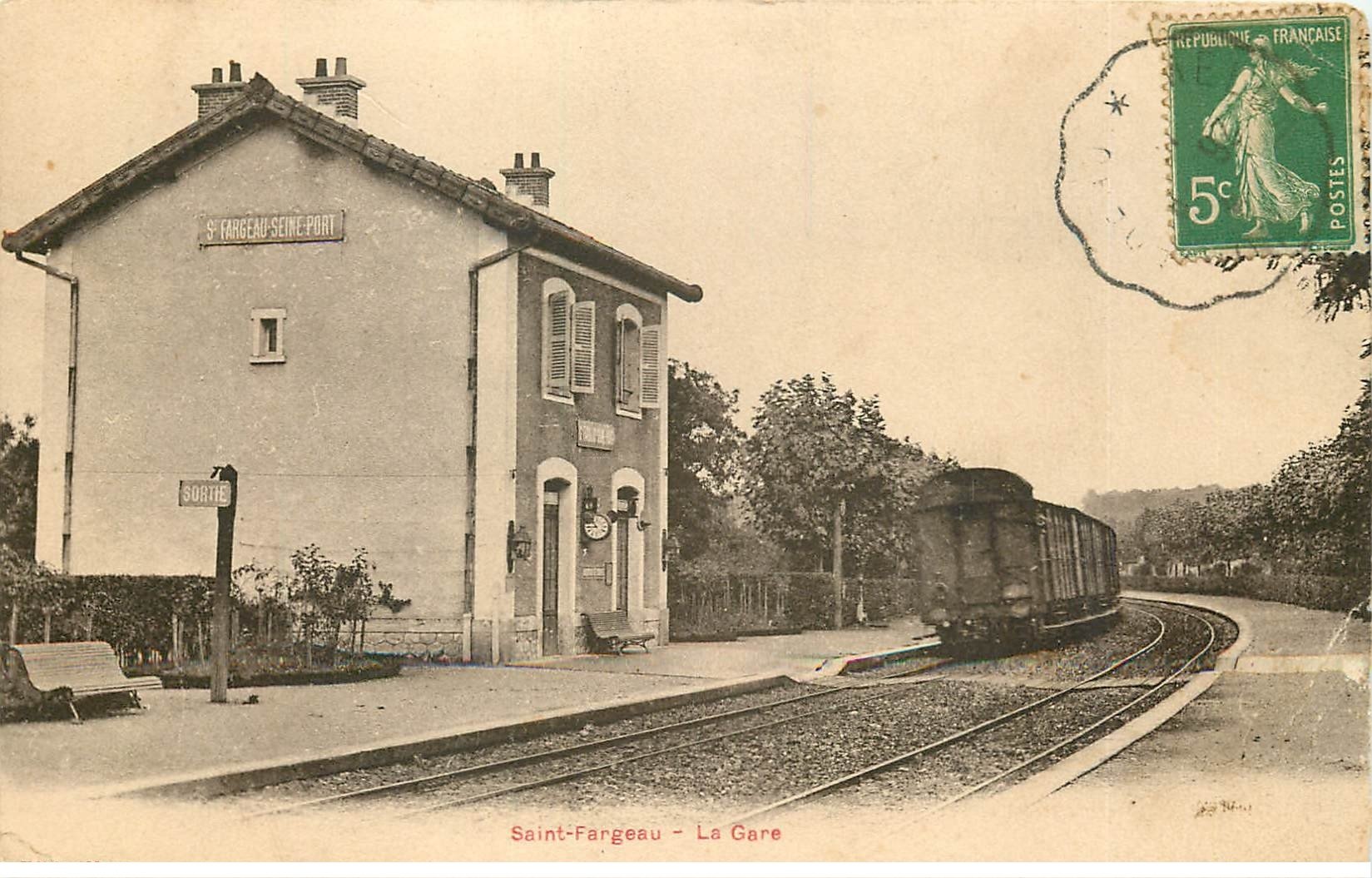 carte postale ancienne 77 SAINT-FARGEAU. SEINE-PORT. La Gare vers 1912