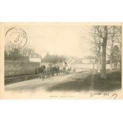 77 SERVON. Attelage et Chevaux de labour à l'Entrée du Village 1902
