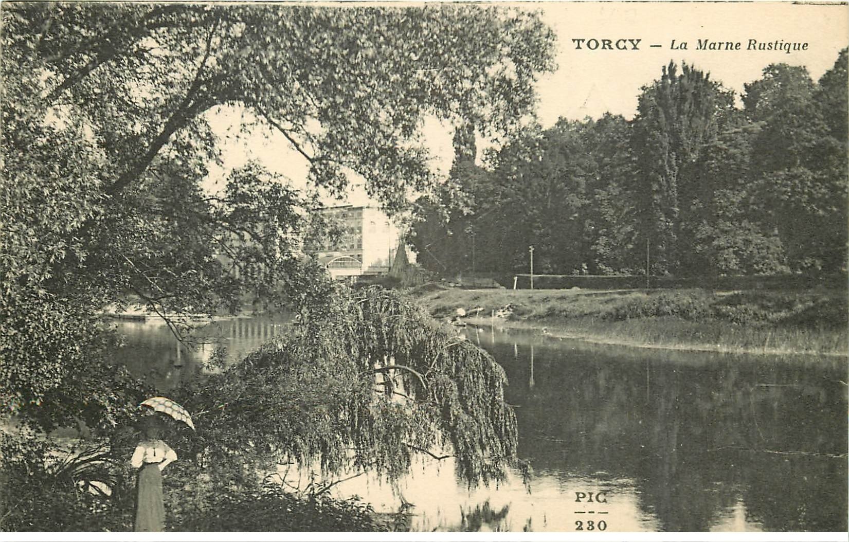 carte postale ancienne 77 TORCY. La Marne femme avec ombrelle 1914