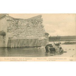 carte postale ancienne 77 TRILPORT. Auto dans la Marne sous le Pont