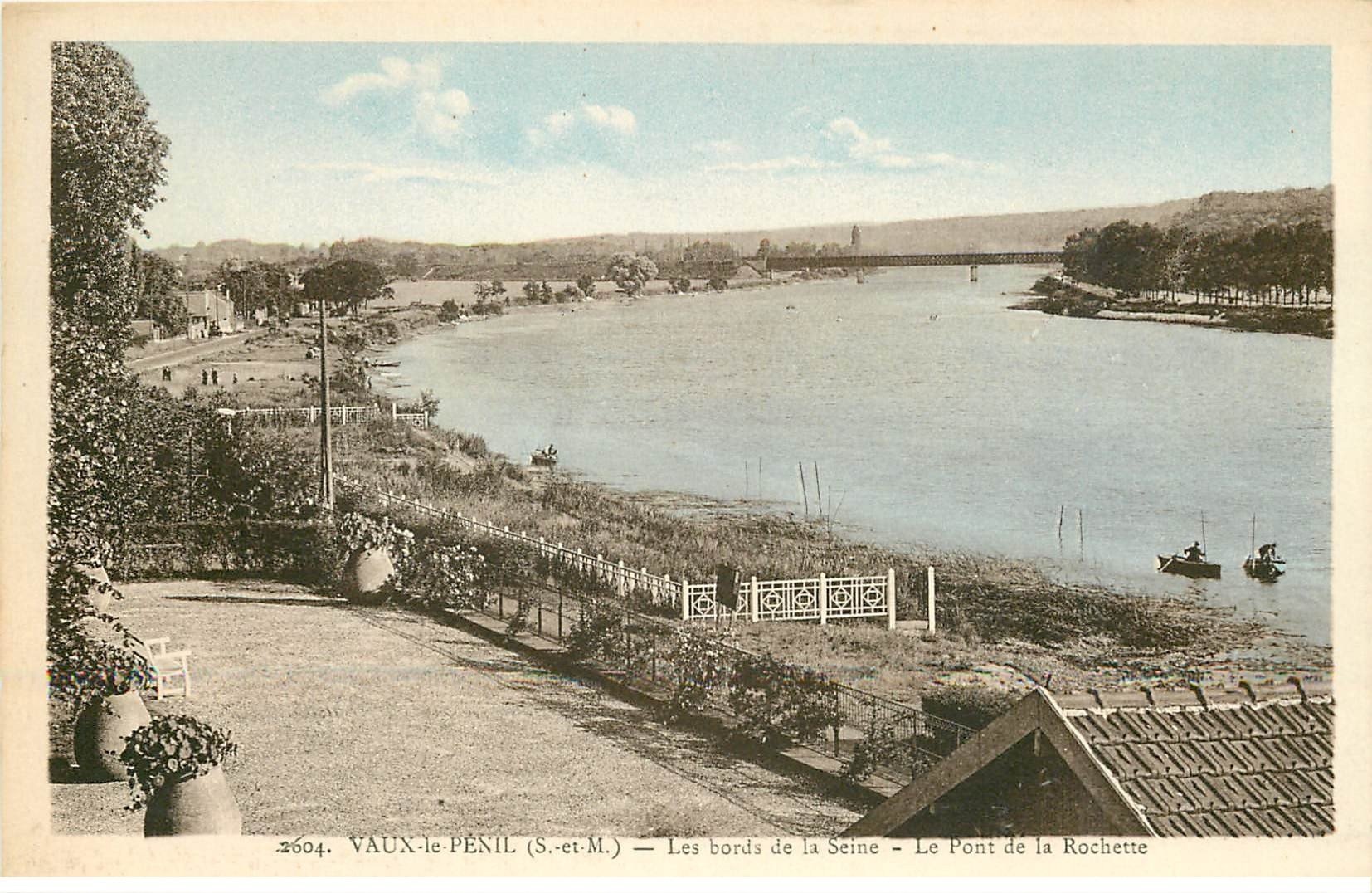 carte postale ancienne 77 VAUX-LE-PENIL. Pont de la Rochette et Pêcheurs en barque