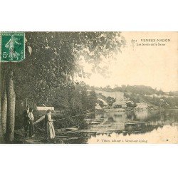 77 VENEUX-NADON. Pêcheuse sur bords de Seine 1908.