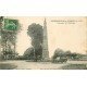 carte postale ancienne 77 VILLENEUVE-LE-COMTE. Obélisque 1923 voiture ancienne