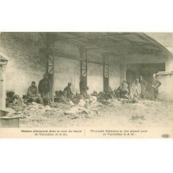 carte postale ancienne 77 VARREDDES. Blessés Allemands dans la Cour de l'Ecole 1914