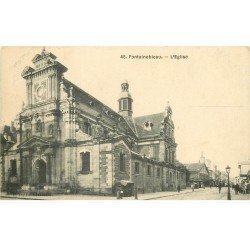 carte postale ancienne 77 FONTAINEBLEAU. L'Eglise et petit stand