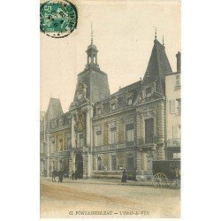 carte postale ancienne 77 FONTAINEBLEAU. Hôtel de Ville 1909 attelage de livraison