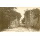 carte postale ancienne 77 PROVINS. Porte de Jouy petite animation au fond