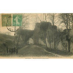 carte postale ancienne 77 PROVINS. Poterne Faneron 1920 avec Ronde d'Enfants