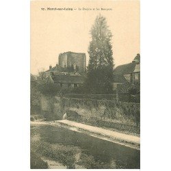 carte postale ancienne 77 MORET-SUR-LOING. donjon et Remparts