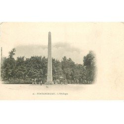 carte postale ancienne 77 FONTAINEBLEAU. L'Obélisque vers 1900