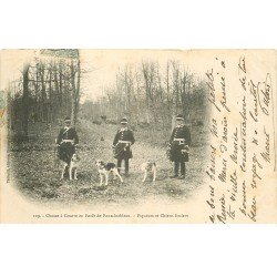 carte postale ancienne 77 FONTAINEBLEAU. Chasse à Courre. Piqueurs et Chiens limiers 1905