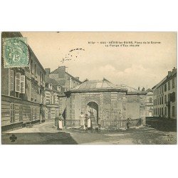 carte postale ancienne 03 NERIS-LES-BAINS. Pompe Eau chaude Place de la Source 1907