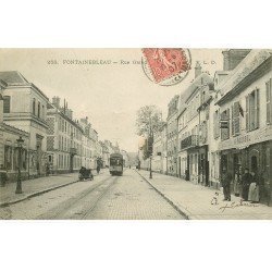 carte postale ancienne 77 FONTAINEBLEAU. Grande Rue Epicerie du Centre et Cordonnerie