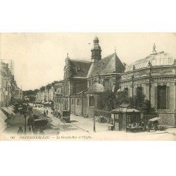 carte postale ancienne 77 FONTAINEBLEAU. Grande Rue Eglise 1914