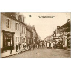 03 NERIS-LES-BAINS. Rue Goëtchy. Chauffeur Autocar ancien et Café de la Poste 1930