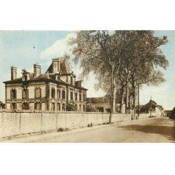 carte postale ancienne K. 77 LE CHATELET-EN-BRIE. La Gendarmerie Route de Montereau