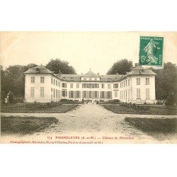 carte postale ancienne K. 77 PIERRELEVEE. Château de Montebise petite animation vers 1913