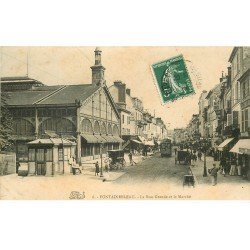 carte postale ancienne K. 77 FONTAINEBLEAU. Le Marché Rue Grande 1908