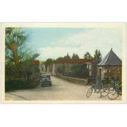 carte postale ancienne 01 LEYMENT. Quartier de la Gillotière. Cyclistes