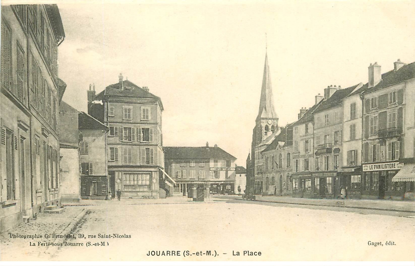 carte postale ancienne K. 77 JOUARRE. La Place 1914 Comptoirs Français et Familistère